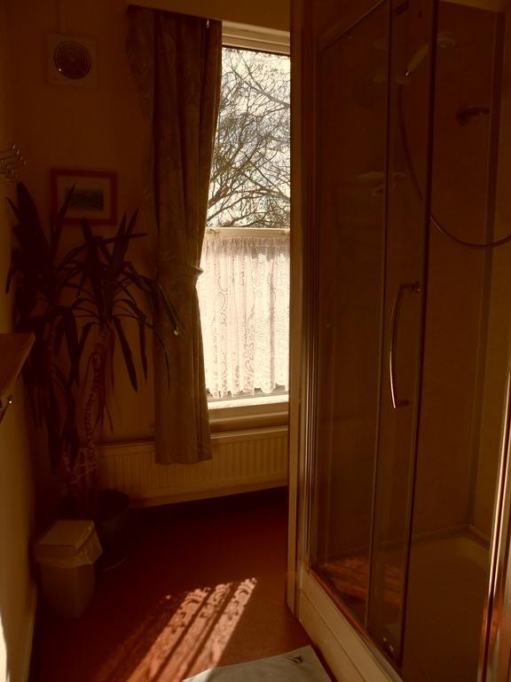 Earlsmere Guesthouse Кингстън ъпон Хъл Екстериор снимка